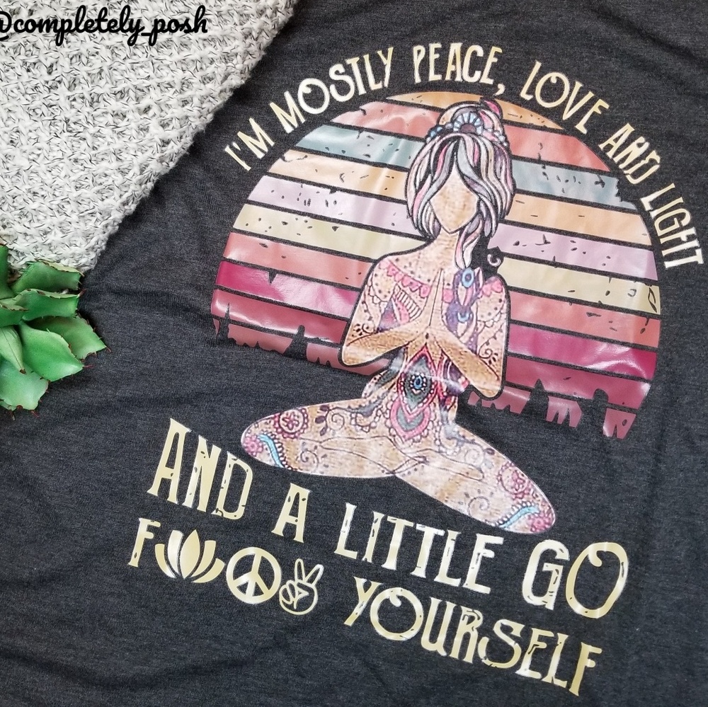 RESTOCKED🔥Vintage Peace & Love Graphic Tee